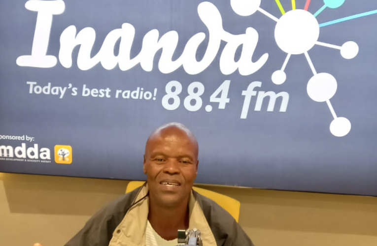 This week, in a CELEBRITY and MONEY we chat to Sindani Mbatha, a stand-up comedian and actor.  He has featured in a comedy slot of Ukhozi FM’s Vukukhanye Afrika show and Izwi Lomzansi FM. He featured in Sarafina! (The Movie) and James Ingram’s One More Time video. Lately, he has a comedy segment on Inanda FM and is a sought-after act at functions